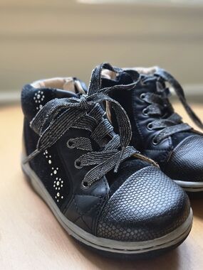 Kids Black High-Top Sneakers with Sparkle Accent